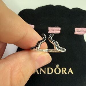 Pandora Disney Maleficent Ring size 6– Sleeping Beauty